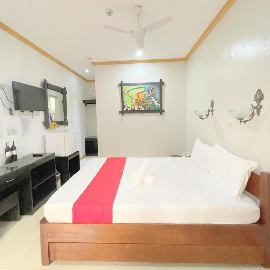 Reddoorz At New Casamila Hotel Palawan Puerto Princesa Eksteriør bilde