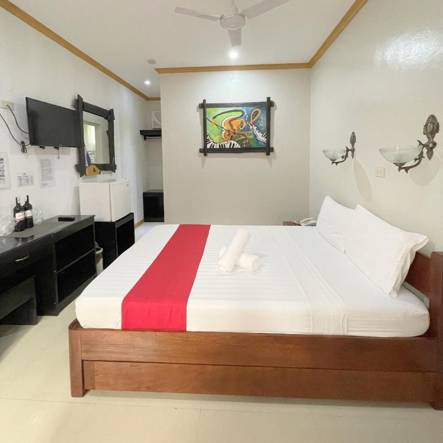 Reddoorz At New Casamila Hotel Palawan Puerto Princesa Eksteriør bilde