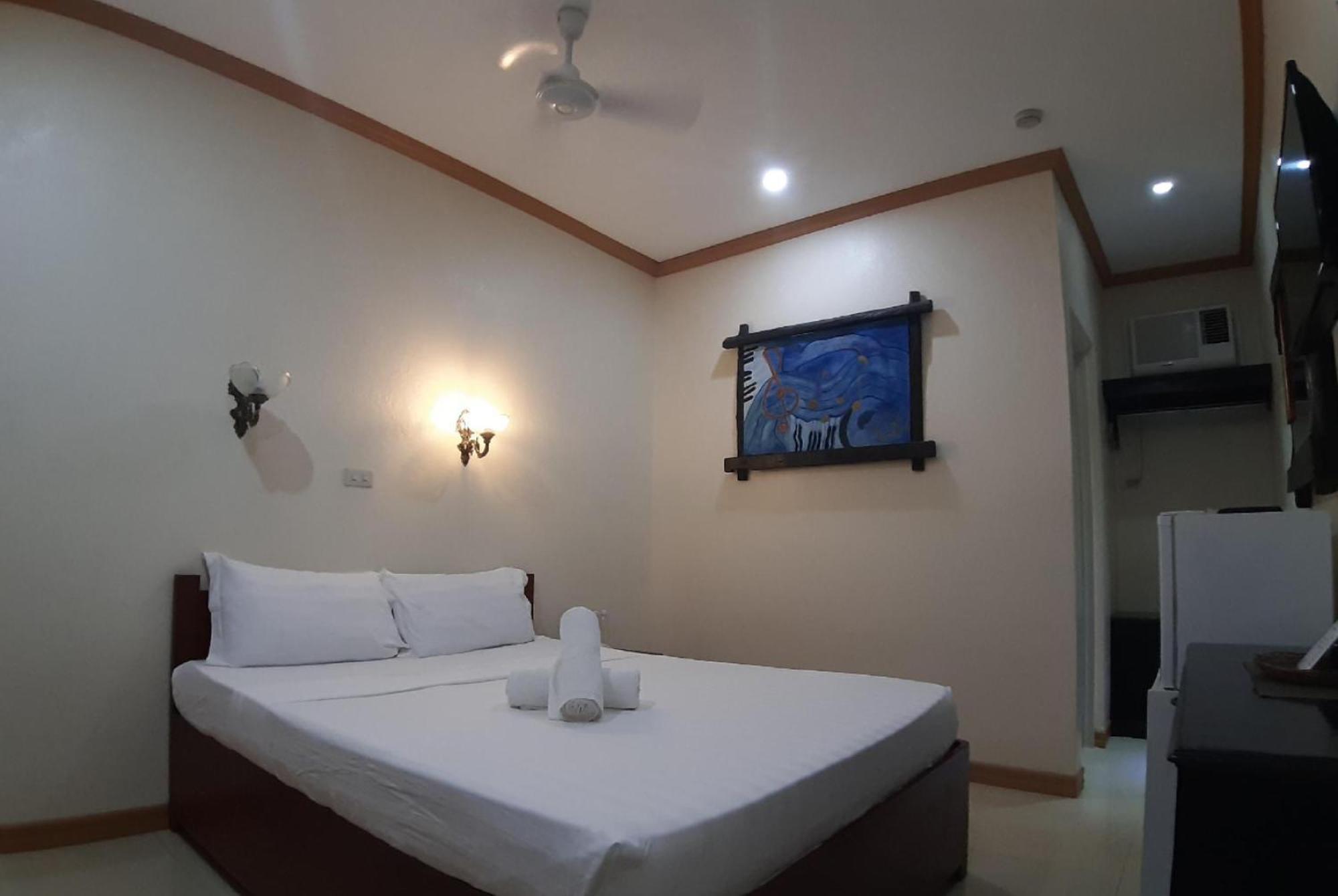 Reddoorz At New Casamila Hotel Palawan Puerto Princesa Eksteriør bilde