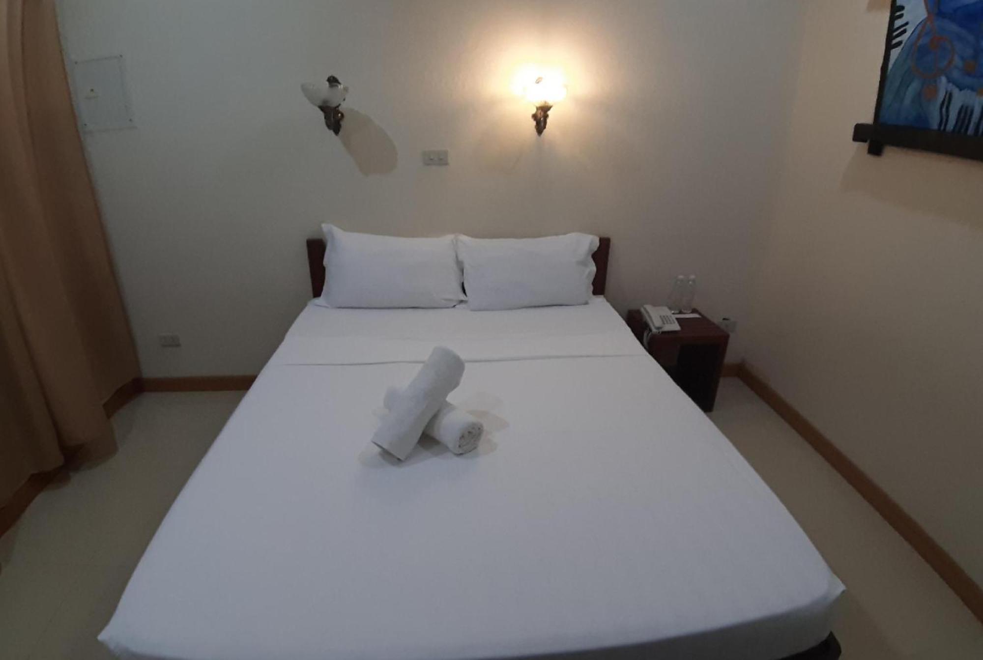 Reddoorz At New Casamila Hotel Palawan Puerto Princesa Eksteriør bilde